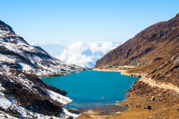 Tsongmo_Lake_or_Changu_Lake_-_East_Sikkim (1)